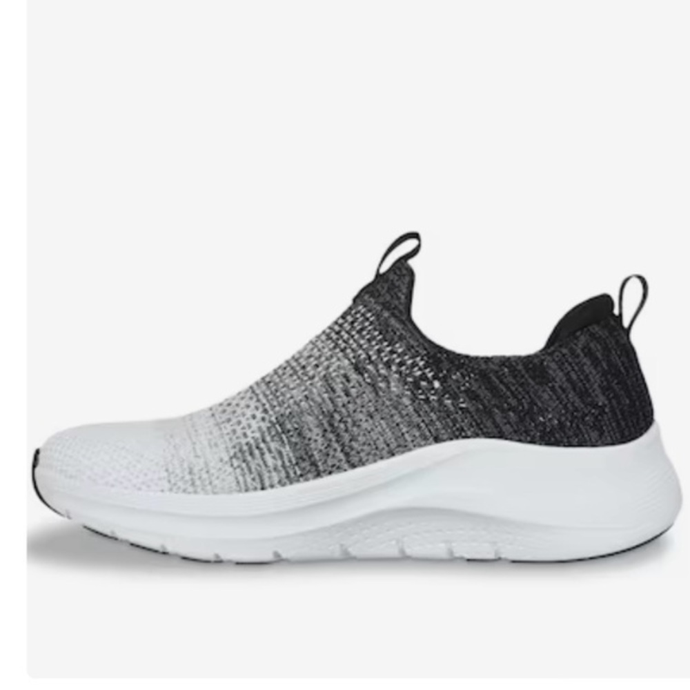 Skechers Women's Arch Fit 2.0 Slip-On Sneaker in Black/White Size 6.5
